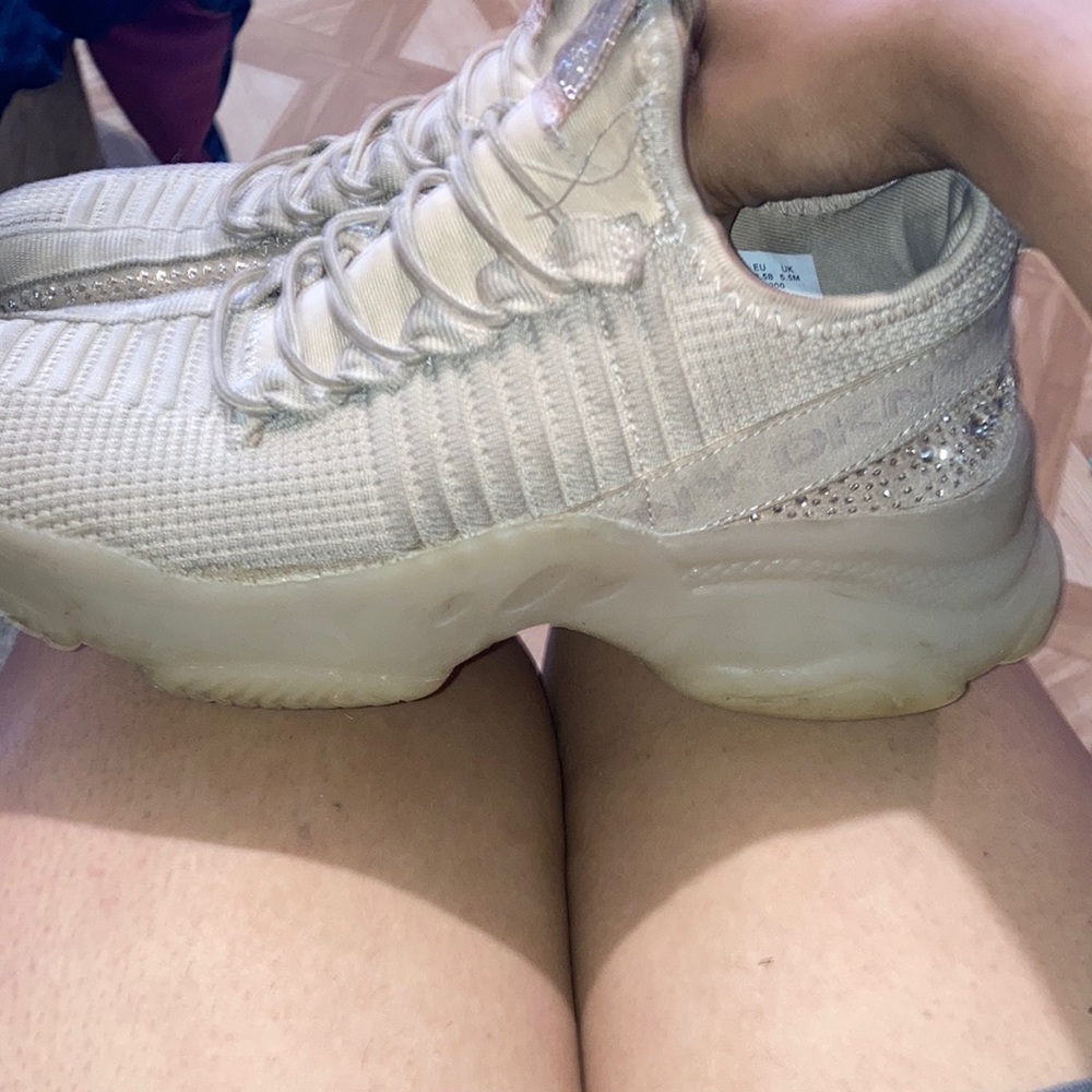 Very comfortable,size 8. Tan with rin stones